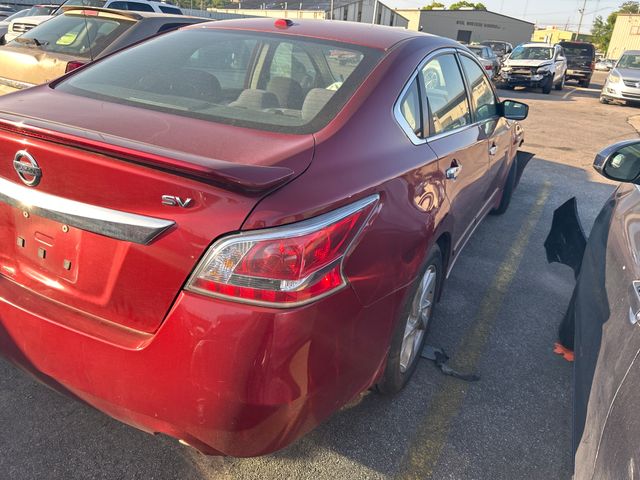 2015 NISSAN Altima photo 3 of 5