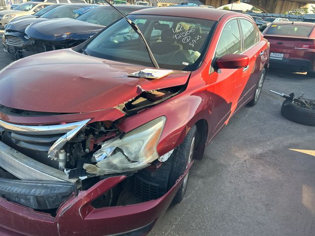 2015 NISSAN Altima photo 1 of 5