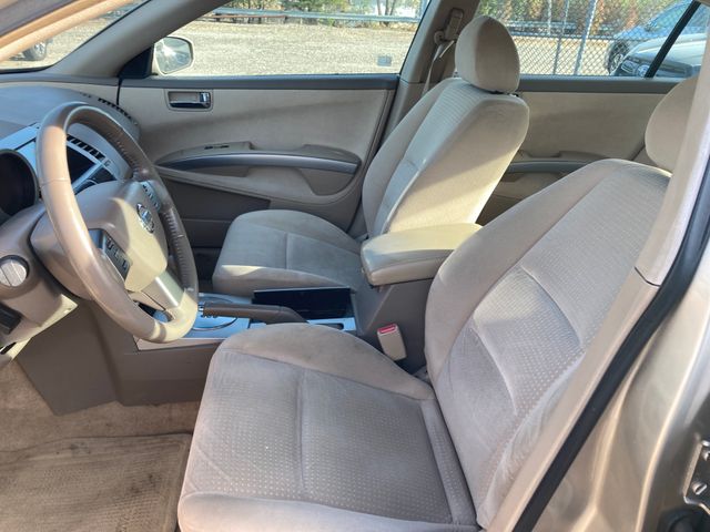 2005 NISSAN Maxima photo 17 of 19