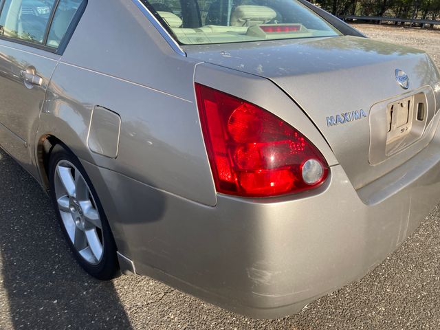 2005 NISSAN Maxima photo 8 of 19