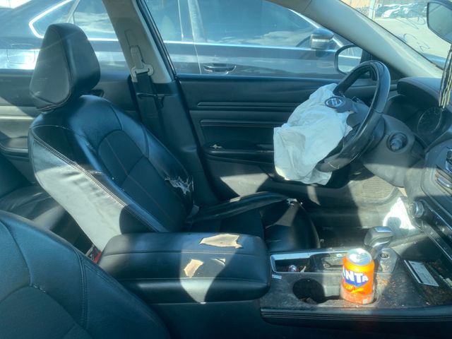 2019 NISSAN Altima photo 3 of 6