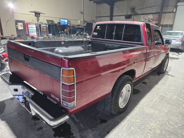 1993 NISSAN Pickup photo 3 of 13
