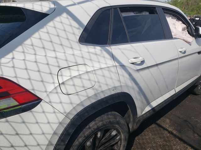 2021 VOLKSWAGEN Atlas Cross Sport photo 4 of 8