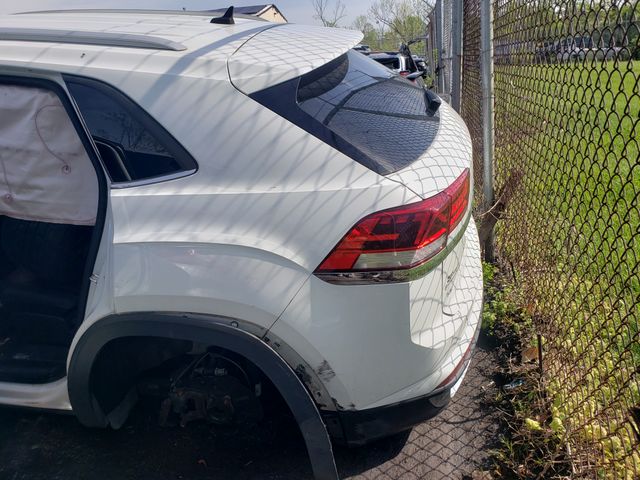 2021 VOLKSWAGEN Atlas Cross Sport photo 6 of 8