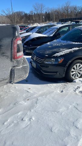 2012 VOLKSWAGEN Passat photo 5 of 6