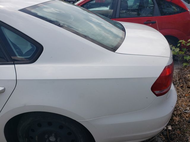 2014 VOLKSWAGEN Passat photo 6 of 9