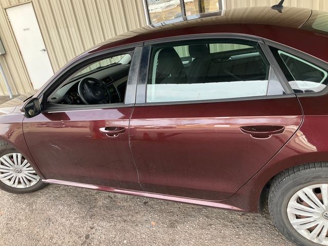 2014 VOLKSWAGEN Passat photo 8 of 13