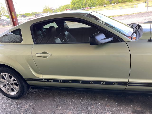 2006 FORD Mustang photo 4 of 13