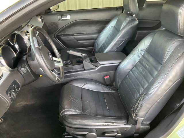 2006 FORD Mustang photo 10 of 13