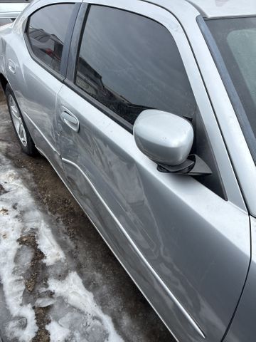 2010 DODGE Charger photo 6 of 8