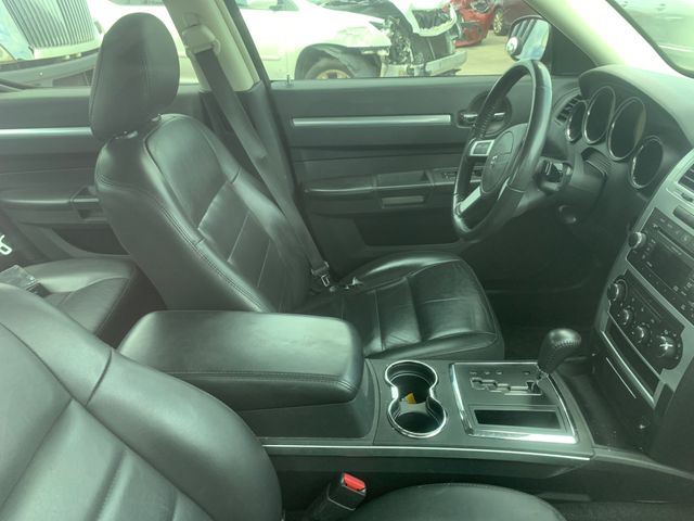 2010 DODGE Charger photo 3 of 7