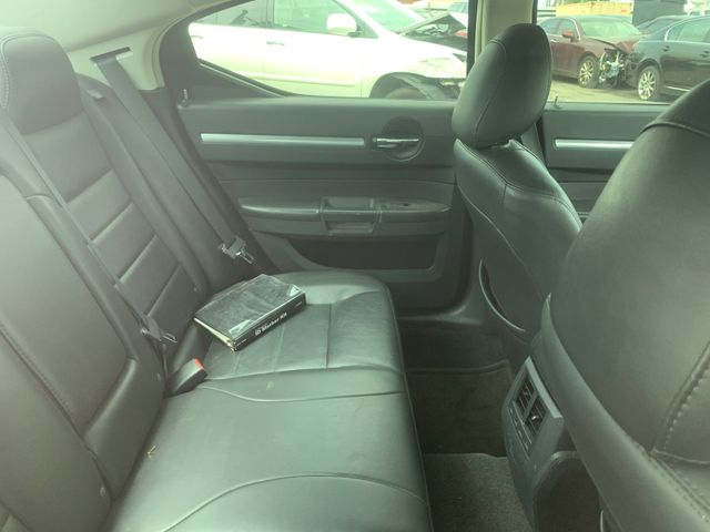 2010 DODGE Charger photo 4 of 7