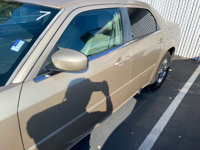 2006 CHRYSLER 300 photo 6 of 19