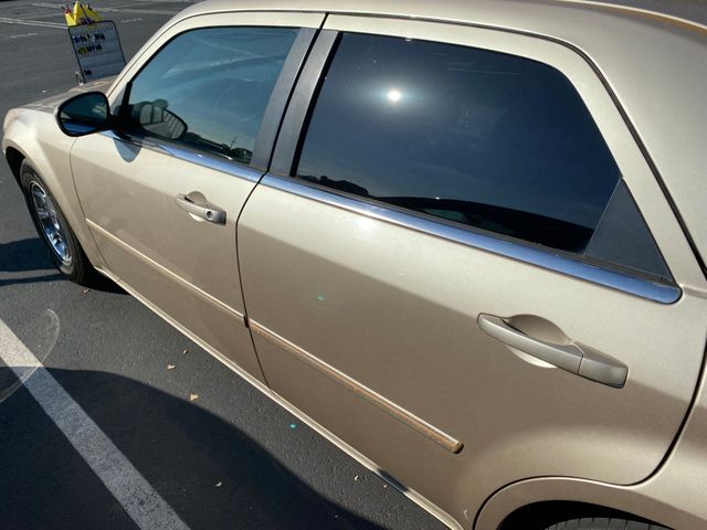 2006 CHRYSLER 300 photo 7 of 19