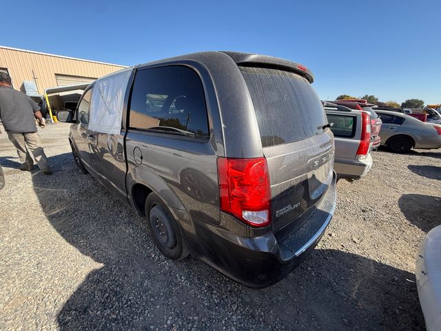 2018 DODGE Grand Caravan photo 2 of 12