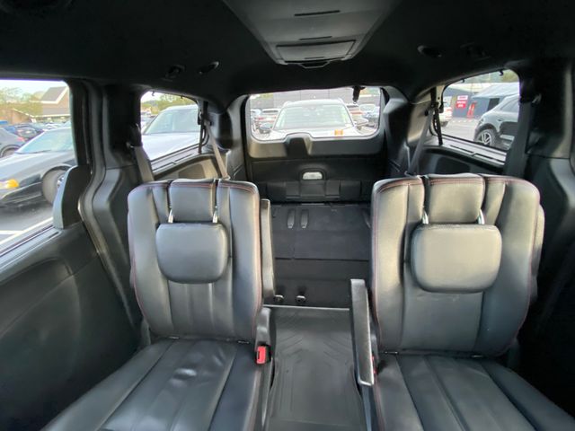2016 DODGE Grand Caravan photo 18 of 20