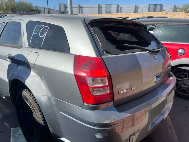 2006 Dodge Magnum photo 5 of 6