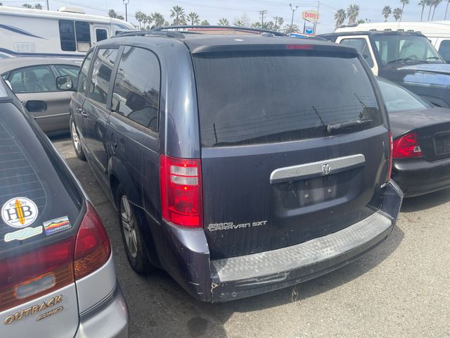 2008 Dodge Grand Caravan photo 2 of 4