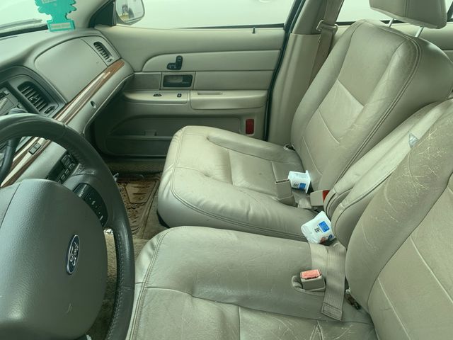 2008 FORD Crown Victoria photo 4 of 4