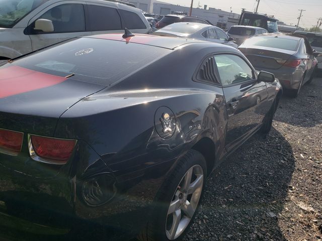 2011 CHEVROLET Camaro photo 4 of 8