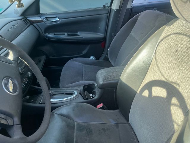 2015 CHEVROLET Impala Limited photo 3 of 6