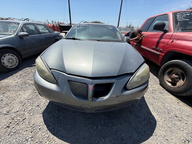 2005 PONTIAC Grand Prix photo 2 of 10
