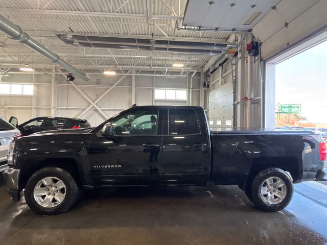 2018 Chevrolet Silverado 1500 photo 2 of 8