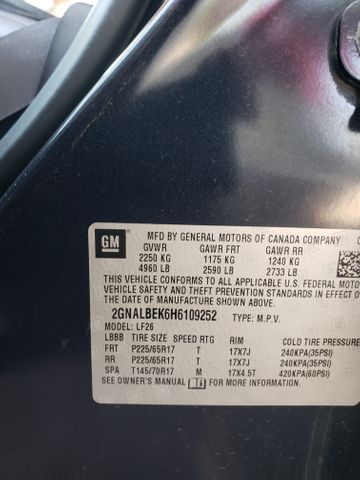 2017 CHEVROLET Equinox photo 6 of 7