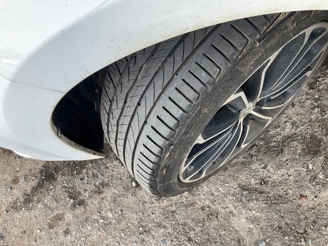 2015 TOYOTA Corolla photo 9 of 13