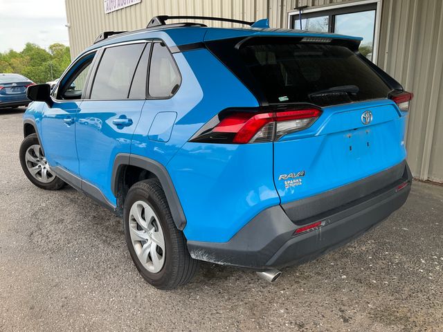 2020 TOYOTA RAV4 photo 6 of 14