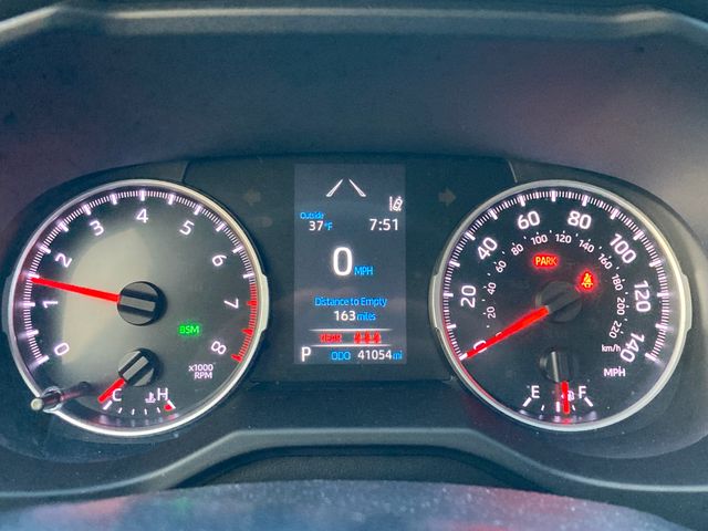 2021 Toyota RAV4 photo 10 of 11