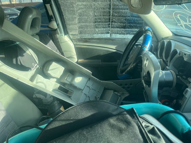 2010 Chrysler PT Cruiser photo 3 of 6