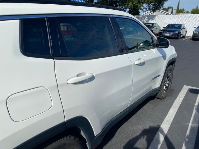 2019 Jeep Compass photo 11 of 19