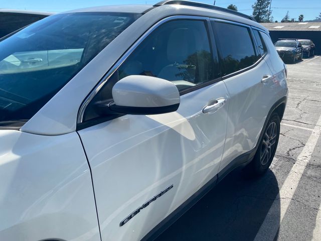2019 Jeep Compass photo 6 of 19