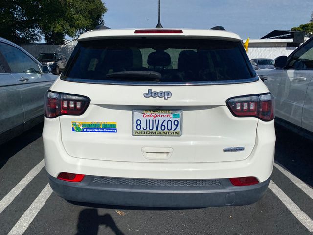 2019 Jeep Compass photo 9 of 19