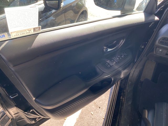 2024 HONDA HR-V photo 17 of 22