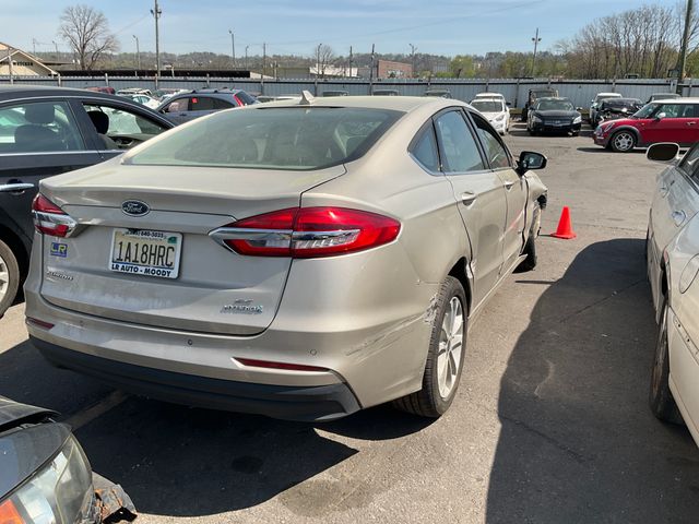 2019 FORD Fusion photo 3 of 4