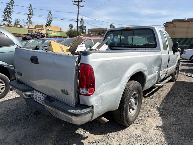 2003 Ford F-250 Super Duty photo 3 of 5