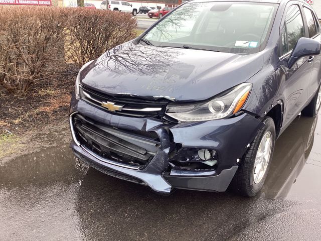 2019 CHEVROLET Trax photo 9 of 21