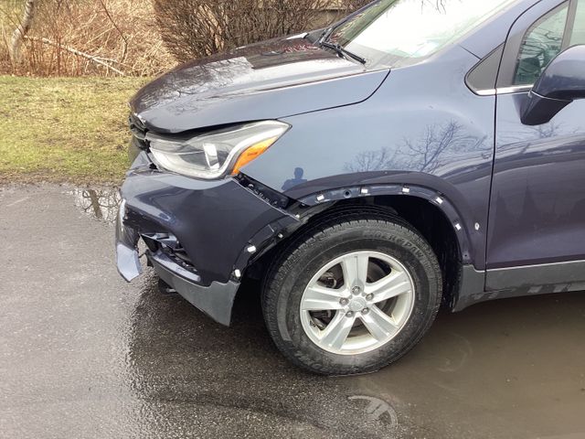 2019 CHEVROLET Trax photo 8 of 21