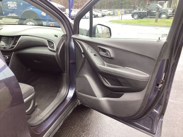 2019 CHEVROLET Trax photo 12 of 21