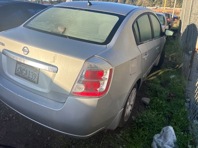 2010 Nissan Sentra photo 3 of 5