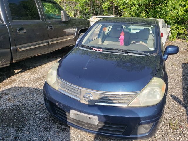 2008 NISSAN Versa photo 2 of 8