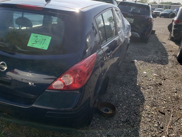 2008 NISSAN Versa photo 4 of 8