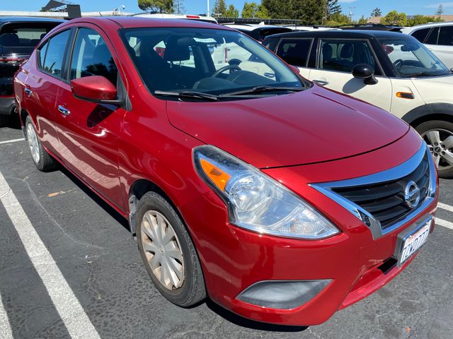 2015 NISSAN Versa photo 4 of 16
