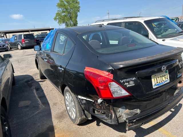 2012 NISSAN Versa photo 4 of 4