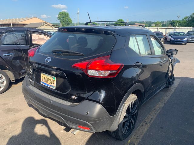 2020 NISSAN Kicks photo 3 of 5
