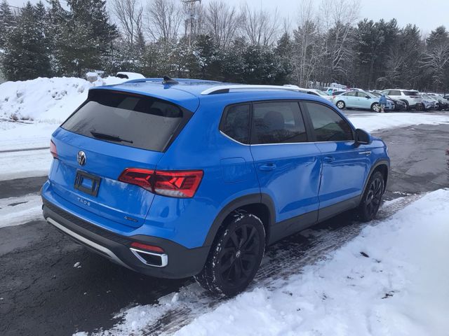 2022 VOLKSWAGEN Taos photo 9 of 26