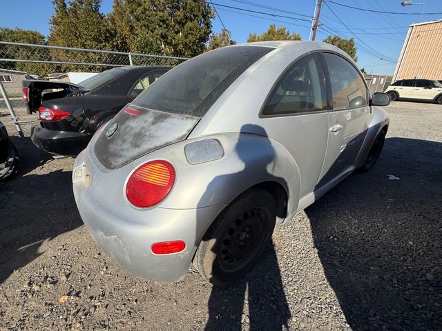 2001 VOLKSWAGEN Beetle photo 4 of 12