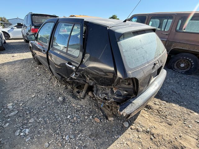 1997 VOLKSWAGEN Golf photo 2 of 10